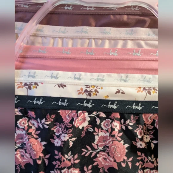 NWT 5 pack, Hush - Quality Underwear In Floral And Solid. Medium. - Picture 4 of 8